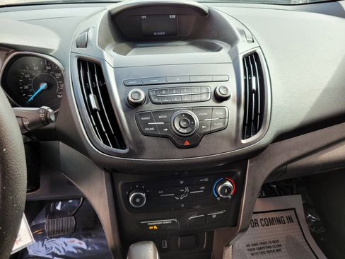 Used 2019 Ford Escape S image 21