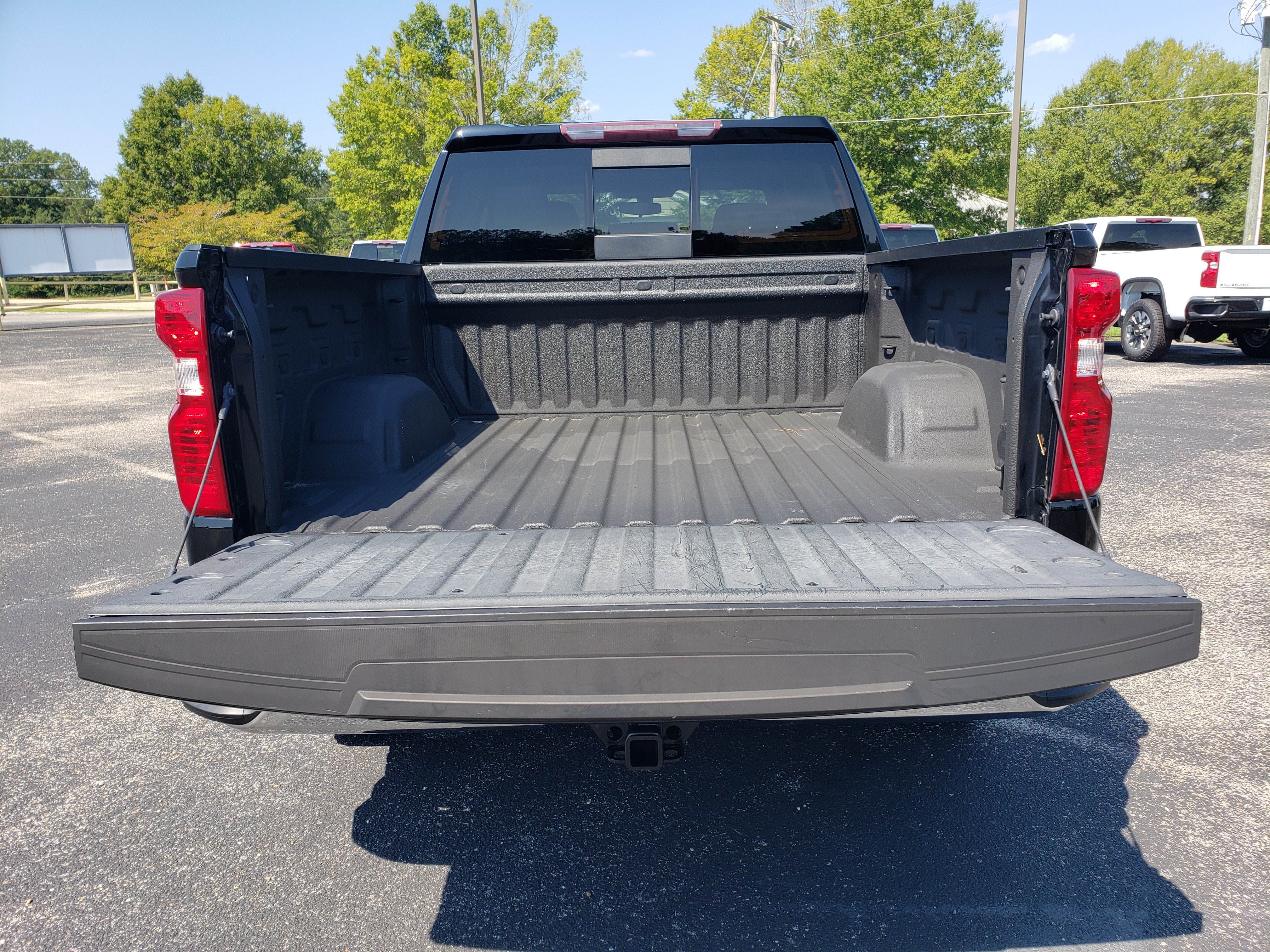 Used 2019 Chevrolet Silverado 1500 LT w/ All-Star Edition AWD/4WD image 9