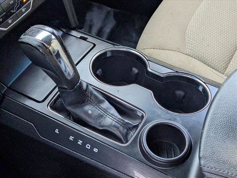 Used 2016 Ford Explorer XLT w/ Equipment Group 201A image 12