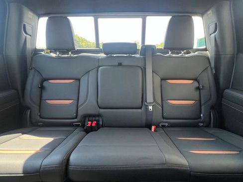 New 2026 GMC Sierra 1500 AT4 w/ AT4 Premium Package AWD/4WD image 13