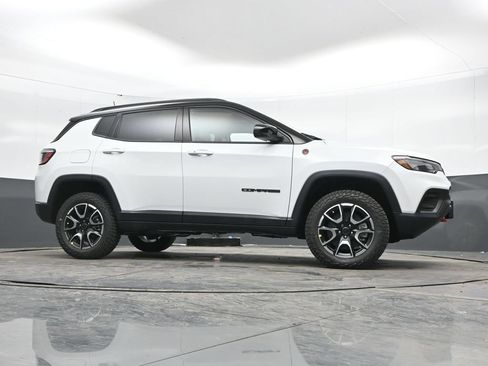 New 2026 Jeep Compass Trailhawk AWD/4WD image 48