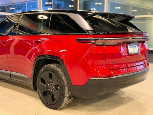 Used 2025 Jeep Wagoneer S Launch Edition image 13