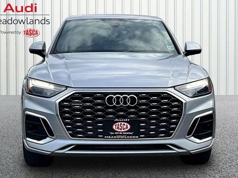 Used 2023 Audi Q5 2.0T Premium w/ Convenience Package AWD/4WD image 2