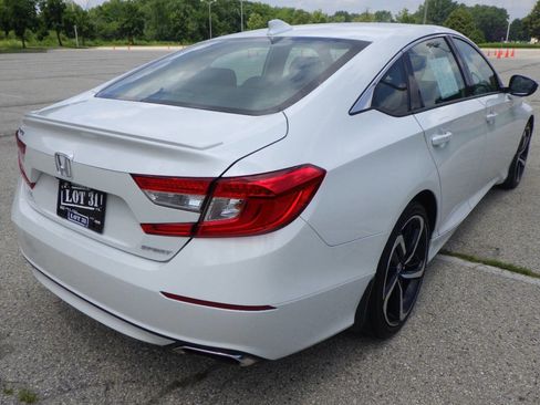 Used 2019 Honda Accord Sport image 8