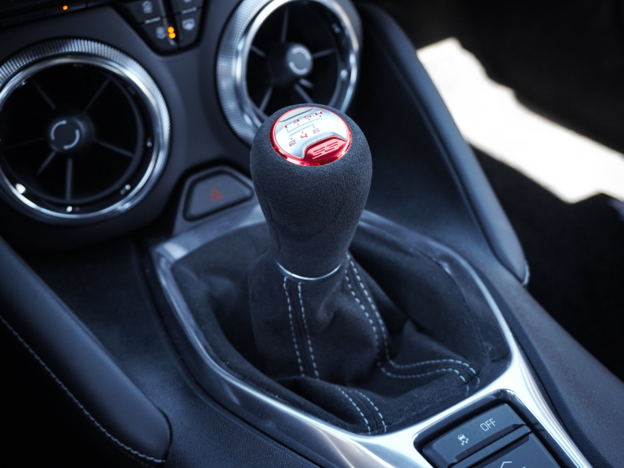 Used 2019 Chevrolet Camaro SS RWD image 27