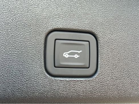 New 2026 Cadillac Optiq Luxury 1 w/ LPO, Floor Liner Package AWD/4WD image 32