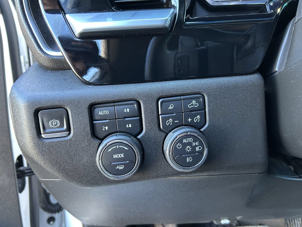 Used 2023 Chevrolet Silverado 1500 LTZ AWD/4WD image 12