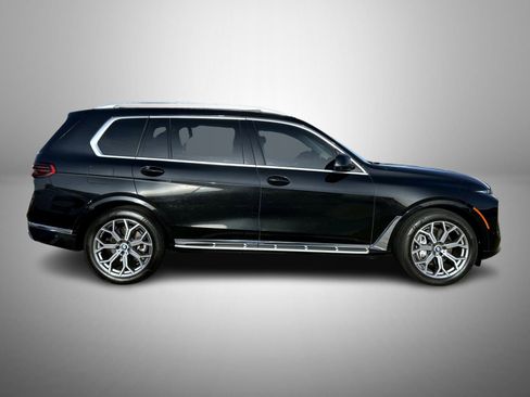 Used 2023 BMW X7 xDrive40i w/ Executive Package image 4