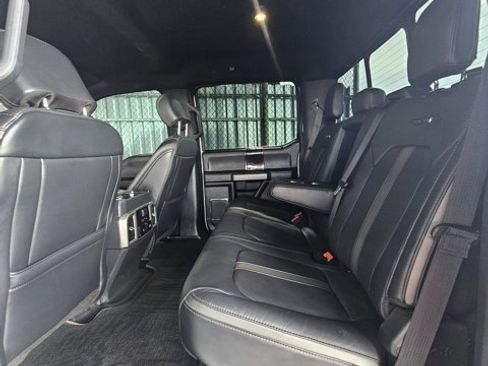 Used 2022 Ford F350 Platinum image 16
