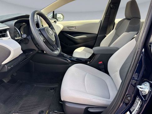 Used 2020 Toyota Corolla LE image 19