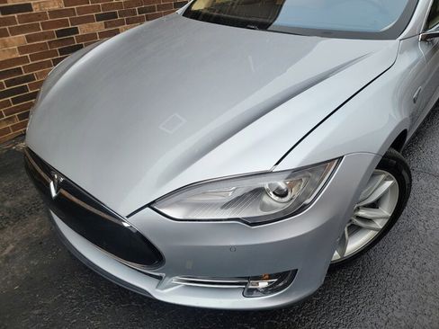 Used 2015 Tesla Model S RWD image 32