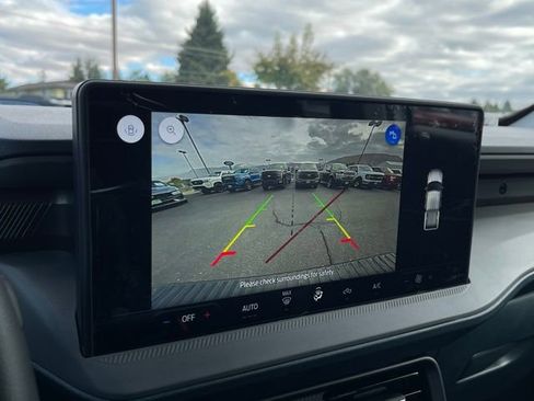 New 2025 Ford Maverick XL image 11