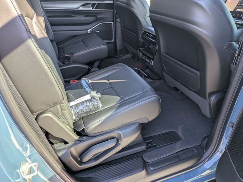 New 2026 Jeep Grand Wagoneer 4WD image 28