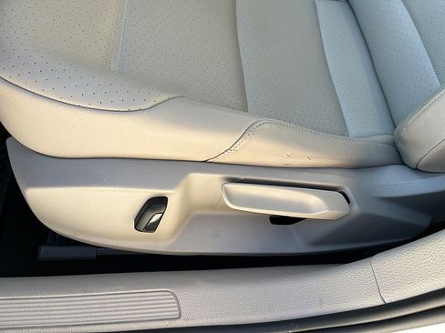 Used 2017 Volkswagen Golf Alltrack S image 20