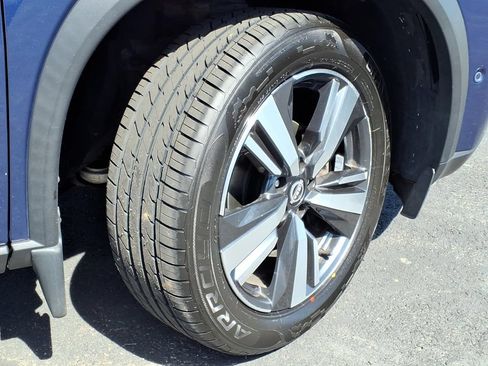 Certified 2022 Nissan Rogue SL w/ SL Premium Package AWD/4WD image 8