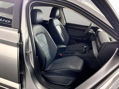 Used 2026 Volkswagen Jetta SEL FWD image 9