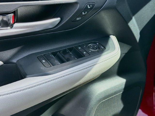 Used 2024 Toyota Grand Highlander AWD Hybrid image 24