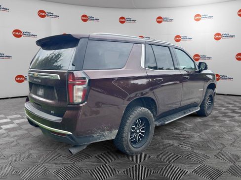 Used 2022 Chevrolet Tahoe LT w/ Luxury Package AWD/4WD image 7