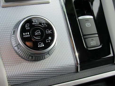 Used 2023 Mitsubishi Outlander SEL image 20