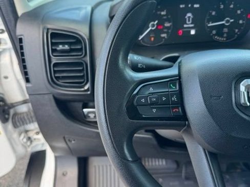 Used 2023 RAM ProMaster 2500 w/ Convenience Group FWD image 17