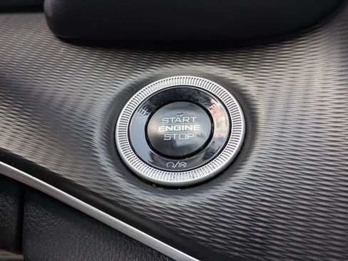 Used 2025 Jeep Grand Cherokee Altitude AWD/4WD image 29