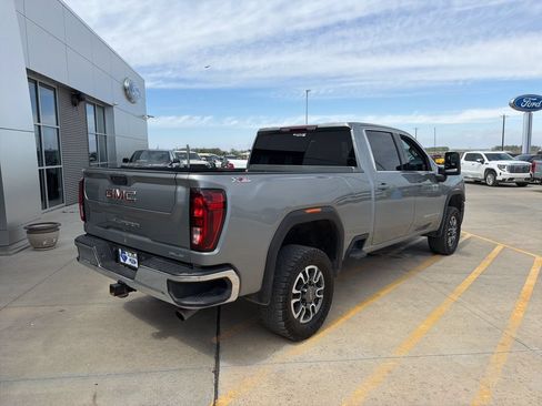 Used 2024 GMC Sierra 3500 SLE w/ SLE Value Package AWD/4WD image 11