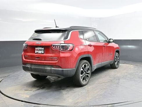 Used 2024 Jeep Compass Limited image 9