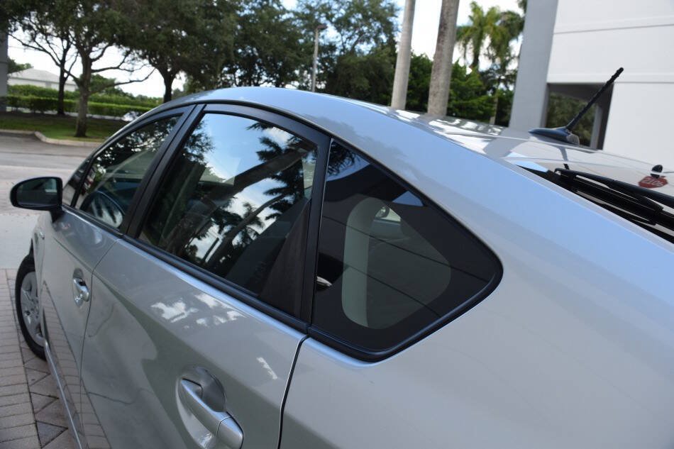 Used 2010 Toyota Prius Two w/ Preferred Accessory Pkg FWD image 33