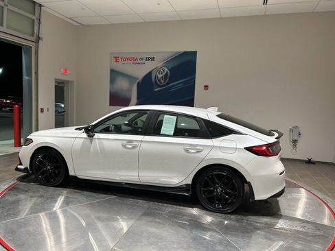 Used 2023 Honda Civic Sport image 4