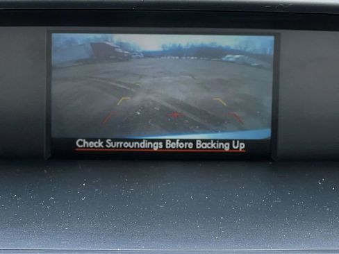 Used 2015 Subaru Forester 2.5i AWD/4WD image 16