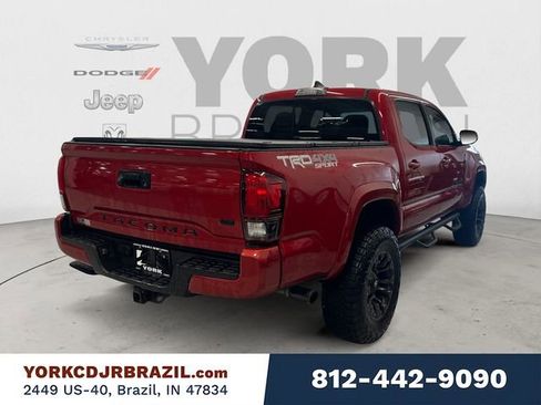 Used 2019 Toyota Tacoma TRD Sport image 5