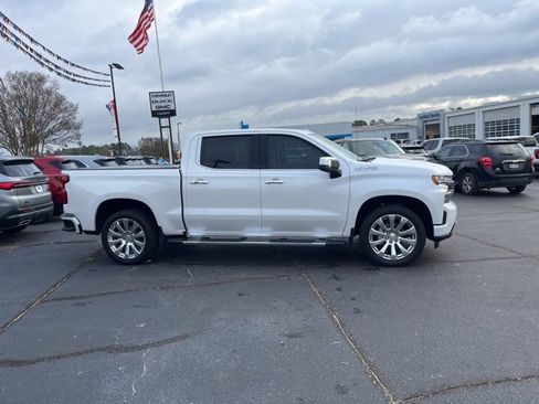 Used 2022 Chevrolet Silverado 1500 High Country image 3