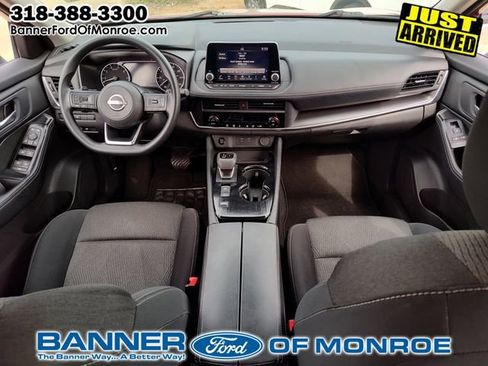 Used 2024 Nissan Rogue SV image 18