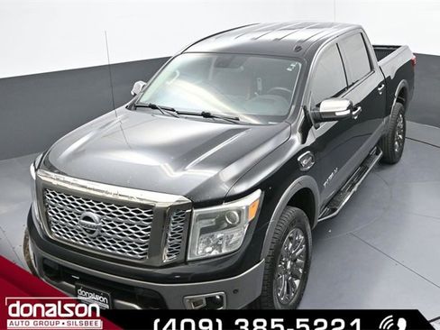 Used 2017 Nissan Titan Platinum Reserve image 19