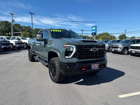 Used 2026 Chevrolet Silverado 2500 ZR2 AWD/4WD image 2