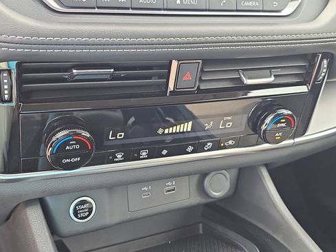 Certified 2023 Nissan Rogue SV AWD/4WD image 24