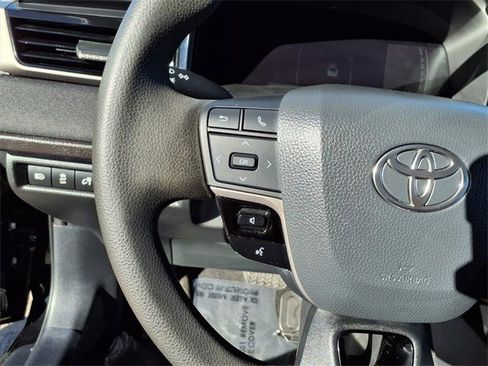 Used 2025 Toyota Camry LE image 14