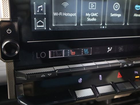 Used 2025 GMC Hummer EV 2X image 7