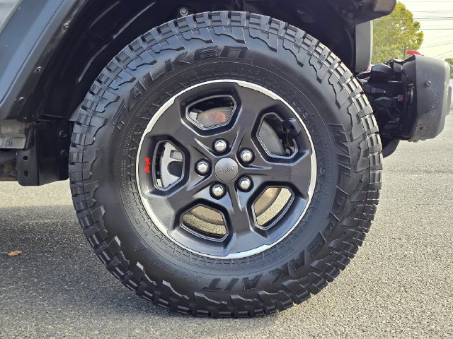 Used 2022 Jeep Gladiator Rubicon w/ LED Lighting Group AWD/4WD image 9