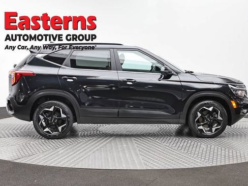 Used 2024 Kia Seltos EX AWD/4WD image 4