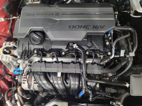 Used 2025 Hyundai Elantra SEL FWD image 30