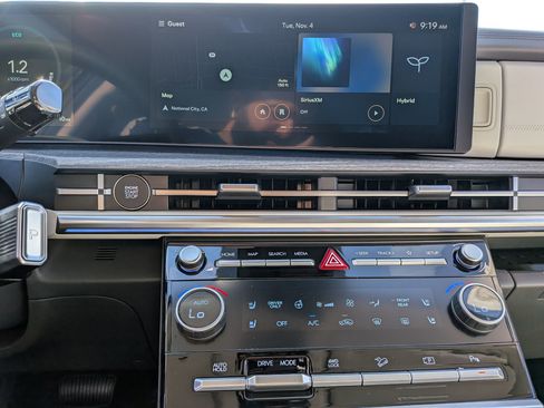 New 2025 Hyundai Santa Fe Calligraphy image 10