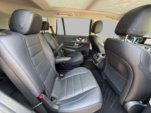 Used 2023 Mercedes-Benz GLS 580 4MATIC image 16