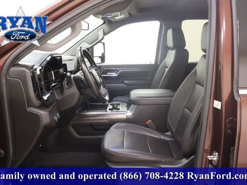 Used 2024 Chevrolet Silverado 2500 LTZ w/ LTZ Plus Package image 6