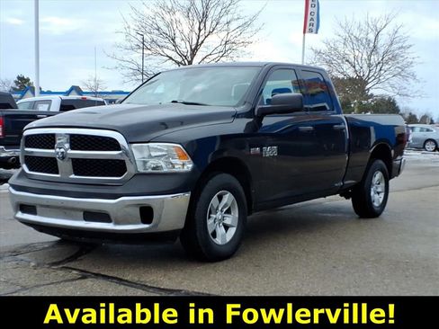 Used 2017 RAM 1500 ST w/ SXT Appearance Group image 4