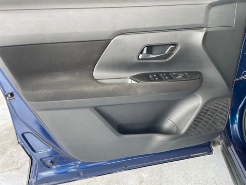 Certified 2025 Nissan Kicks S FWD image 9