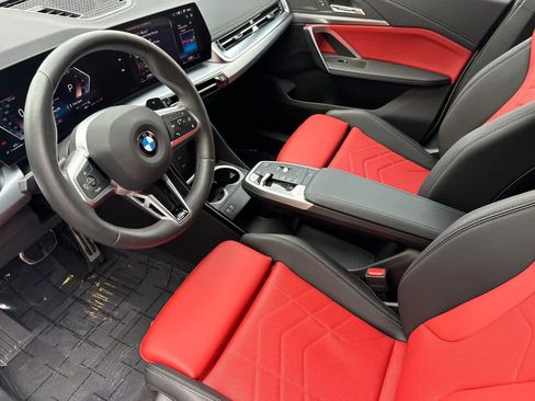 Used 2025 BMW X1 xDrive28i w/ M Sport Package image 11