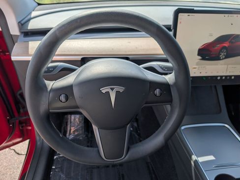 Used 2023 Tesla Model Y Long Range AWD/4WD image 17