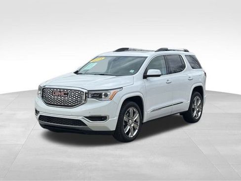 Used 2018 GMC Acadia Denali image 9