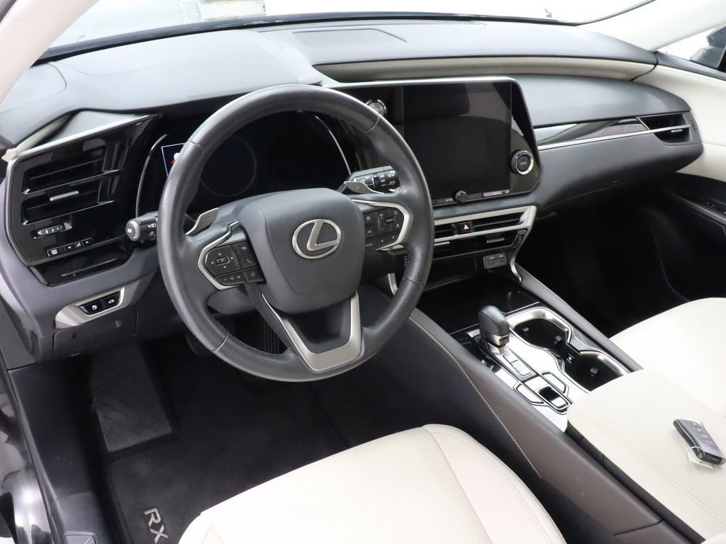 Used 2024 Lexus RX 350 FWD w/ Technology Package image 12